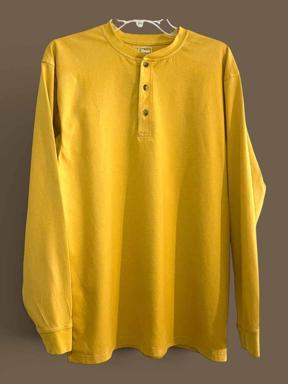 L. L. Bean MENS "Carefree Unshrinkable Long-Sleeve Henley Tee" Size M-Tall